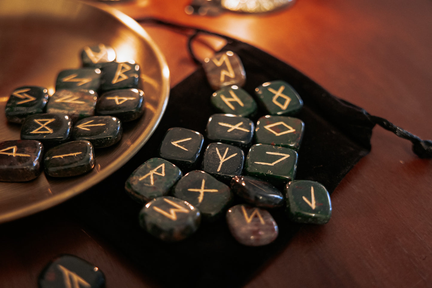 Bloodstone Rune Set