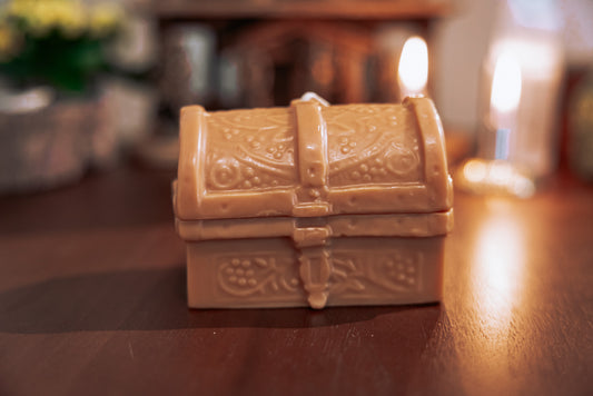 Loadable Treasure Chest Candle